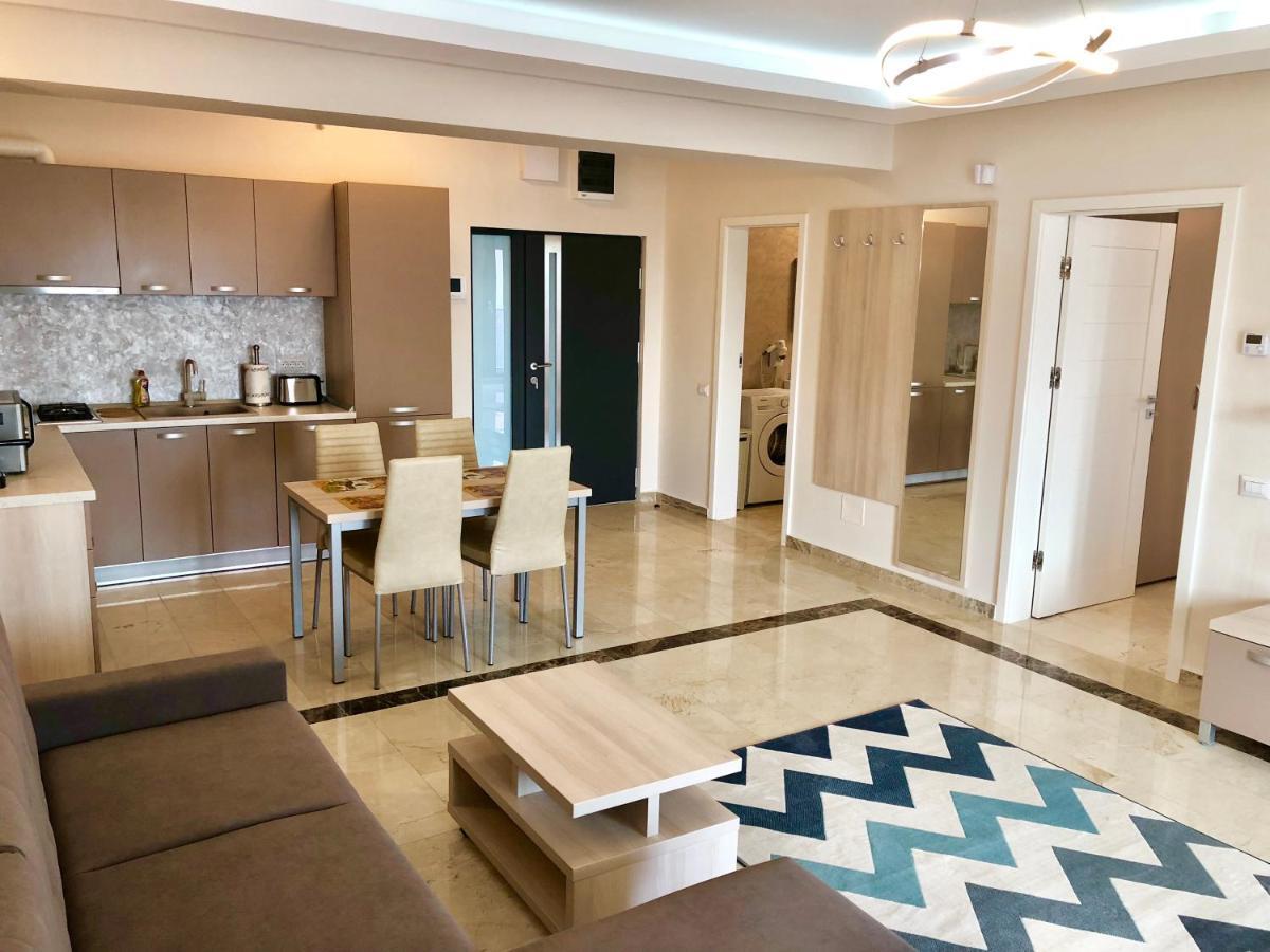 Sophia 3 Luxury Apartments Mamaia Ngoại thất bức ảnh
