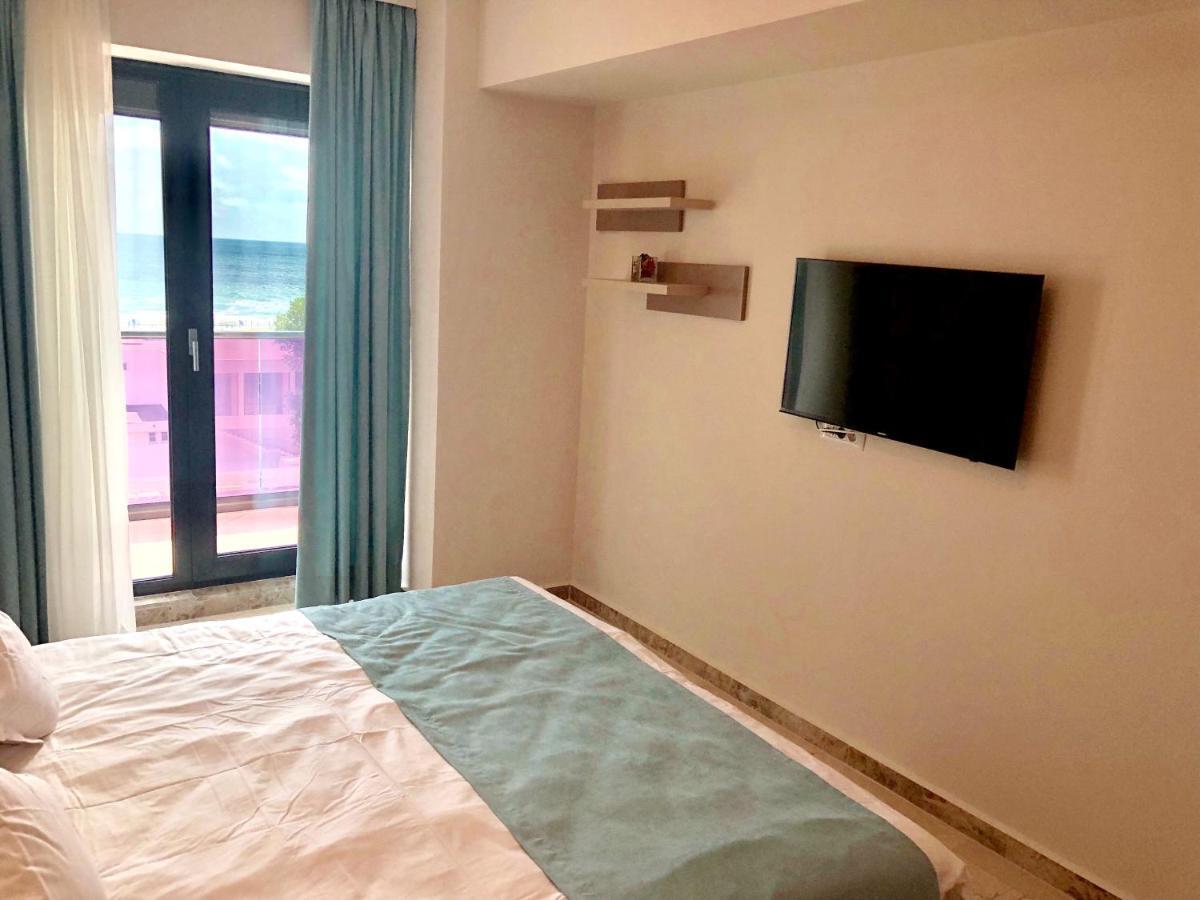 Sophia 3 Luxury Apartments Mamaia Ngoại thất bức ảnh