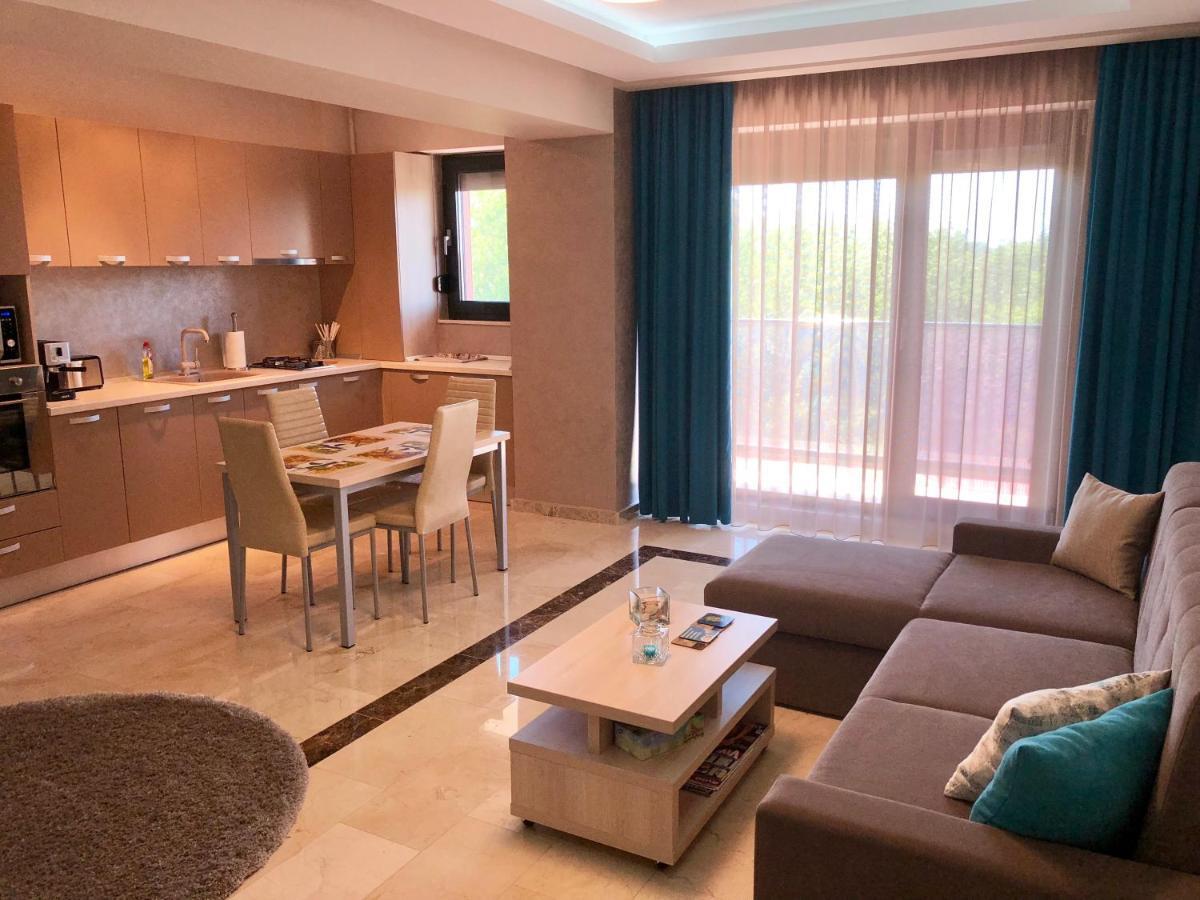 Sophia 3 Luxury Apartments Mamaia Ngoại thất bức ảnh